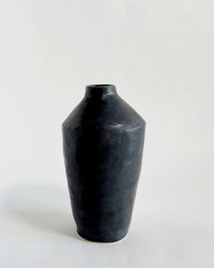 Payton Vase / Charcoal